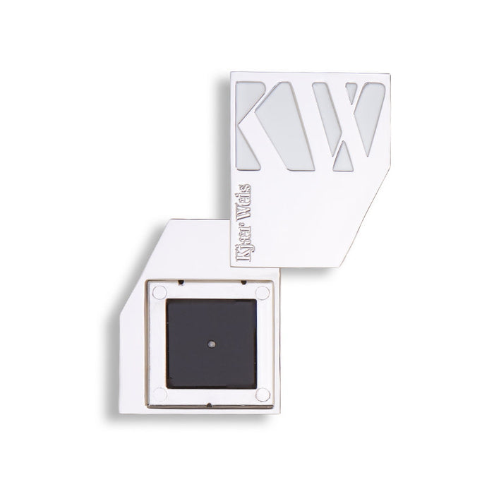 Kjaer Weis Iconic Packaging Cheek - Blush in crema Glow Flush & Glow Duos