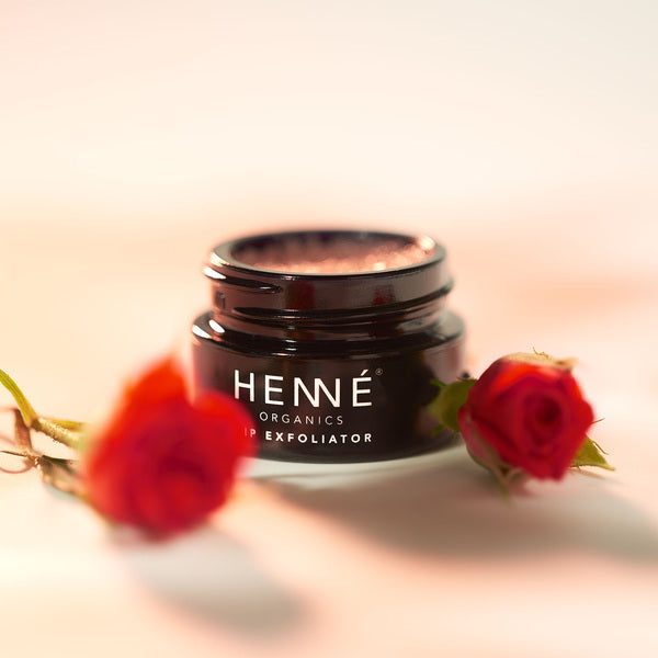 Henné Organics Lip Exfoliator Lavender Mint with roses