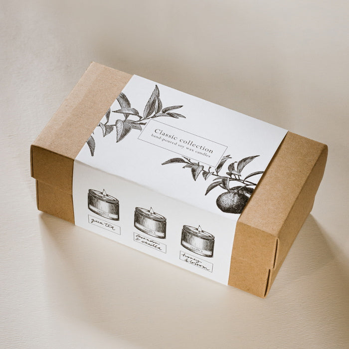 Embalaje en caja de regalo con velas aromáticas de la colección Classic