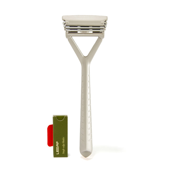 The Leaf Razor Kit Silver with blades