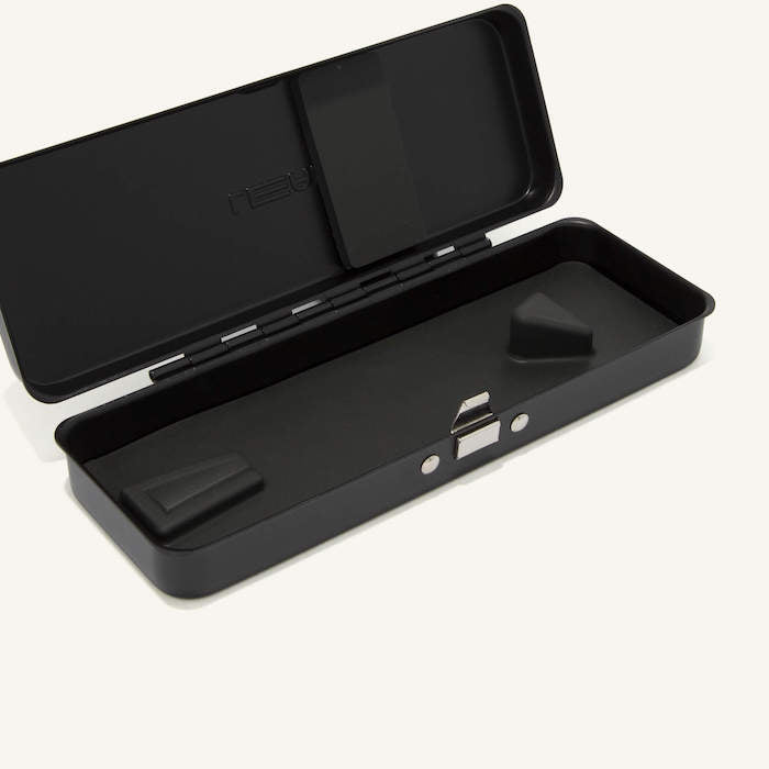 The Leaf Travel Case Negro abierto