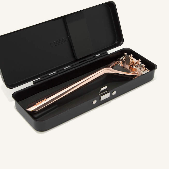 The Leaf Travel Case open with razor
