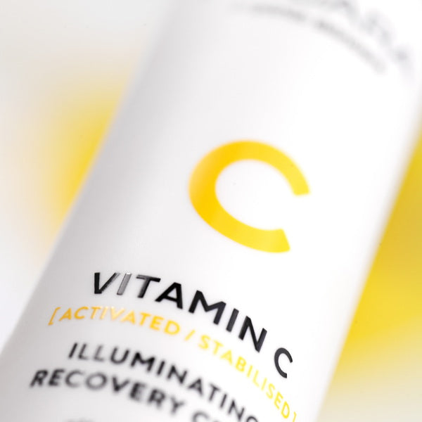 Mádara Vitamin C Illuminating Recovery Cream 50 ml - close up Vitamin C