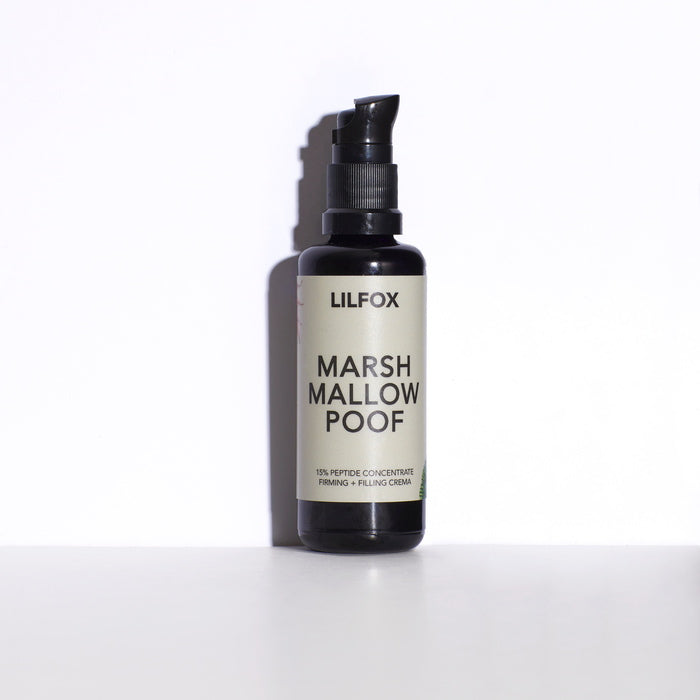 Lilfox Marshmallow Poof 15% Peptide Firming + Filling Crema - ambiance avec fond gris clair