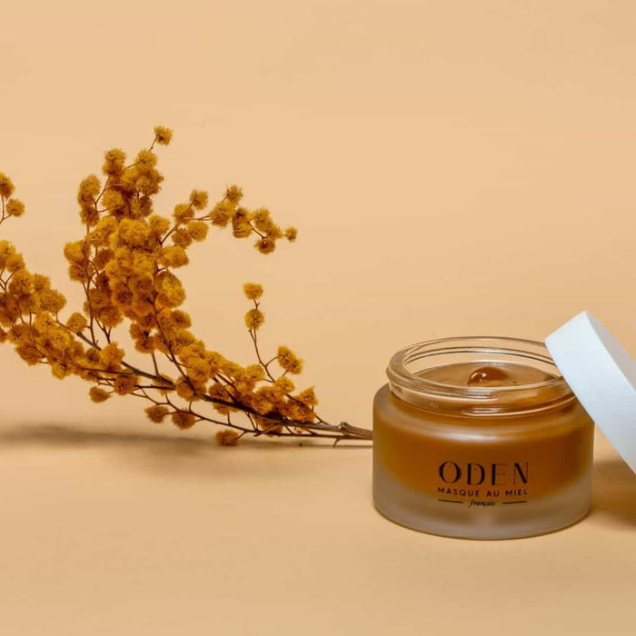 Oden French Honey Mask Lifestyle Image