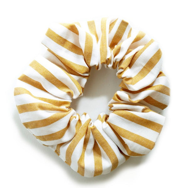 Börd Shört scrunchie made of striped poplin | Tawny Olive