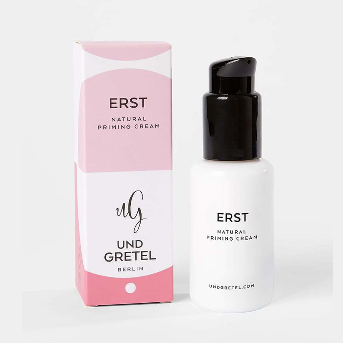 Und Gretel First Natural Priming Cream - with packaging