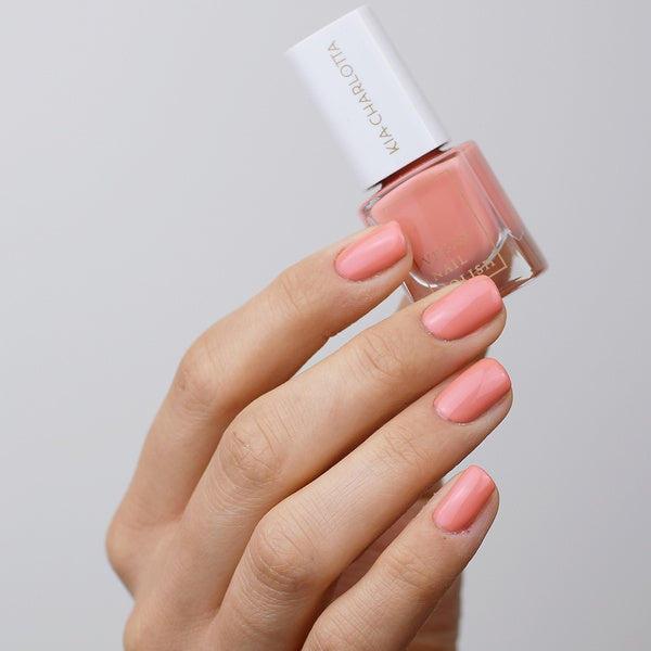 Kia Charlotta Vegan nail polish 15 Free - Well Being on fingernails